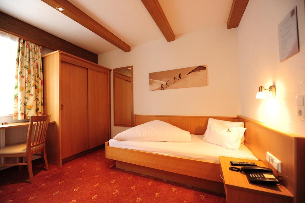 Hotel Toni Galtuer Luaran gambar