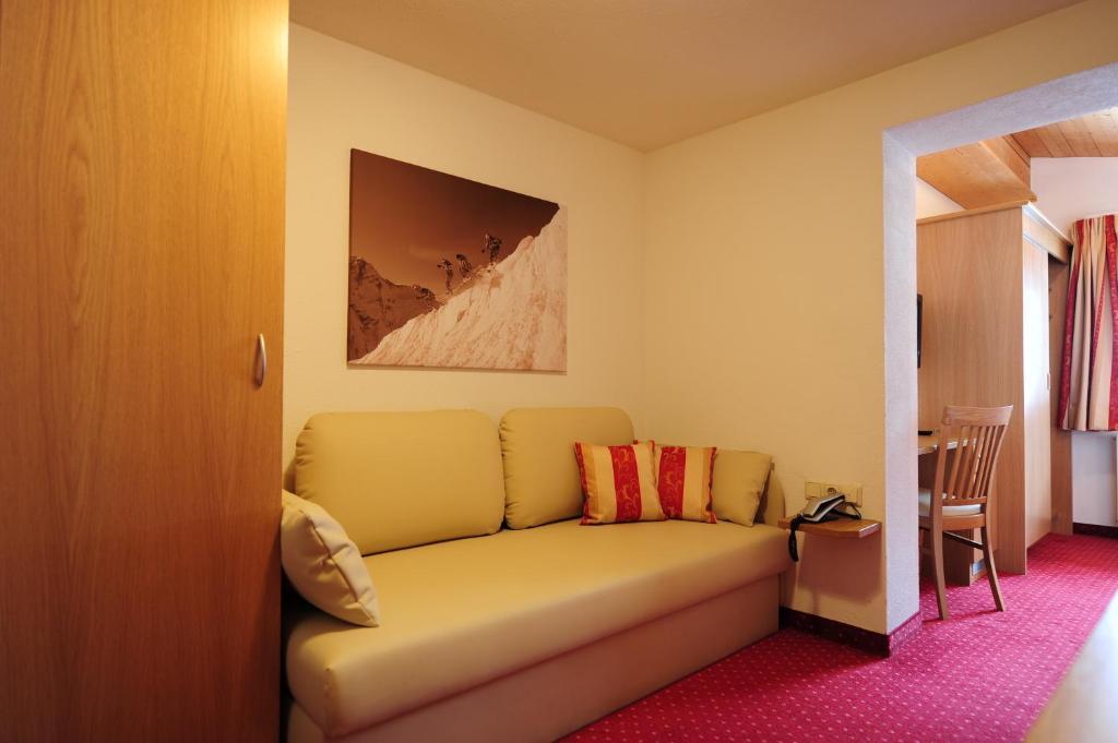Hotel Toni Galtuer Luaran gambar