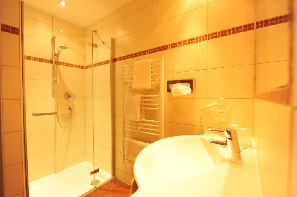 Hotel Toni Galtuer Bilik gambar