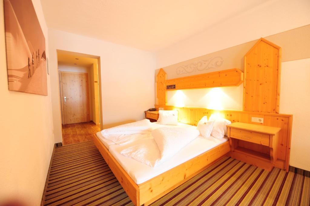 Hotel Toni Galtuer Bilik gambar