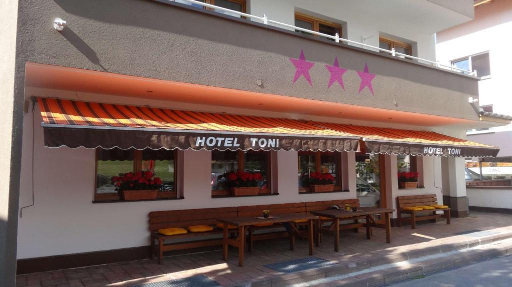 Hotel Toni Galtuer Luaran gambar